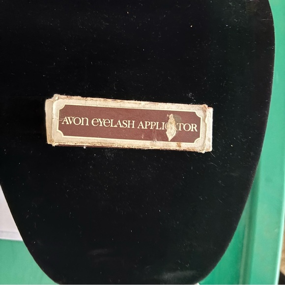 Vintage Avon Eyelash Applicator in Silver-Tone - Picture 2 of 3